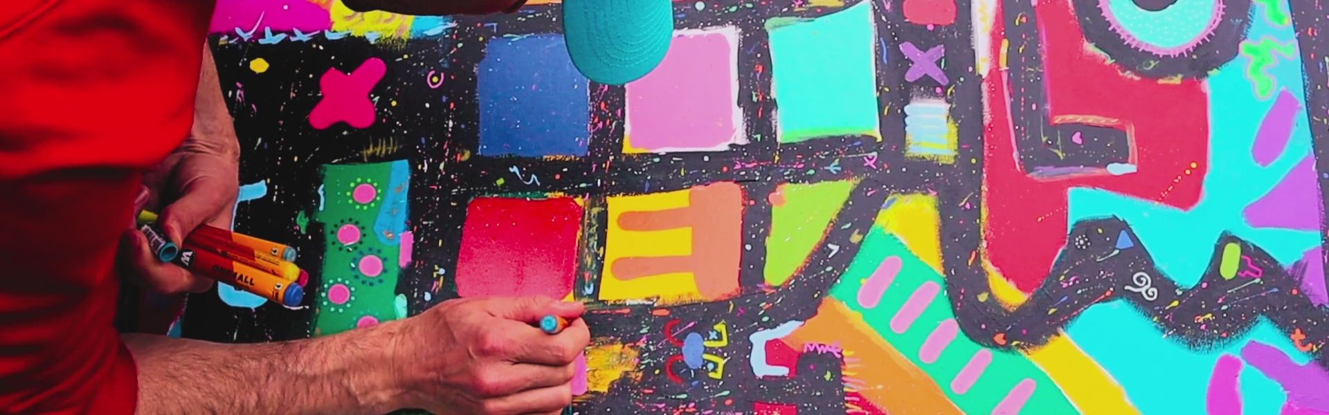 Ladda video: Linus Cinnamoni - how he paints details and clips from exhibitions
